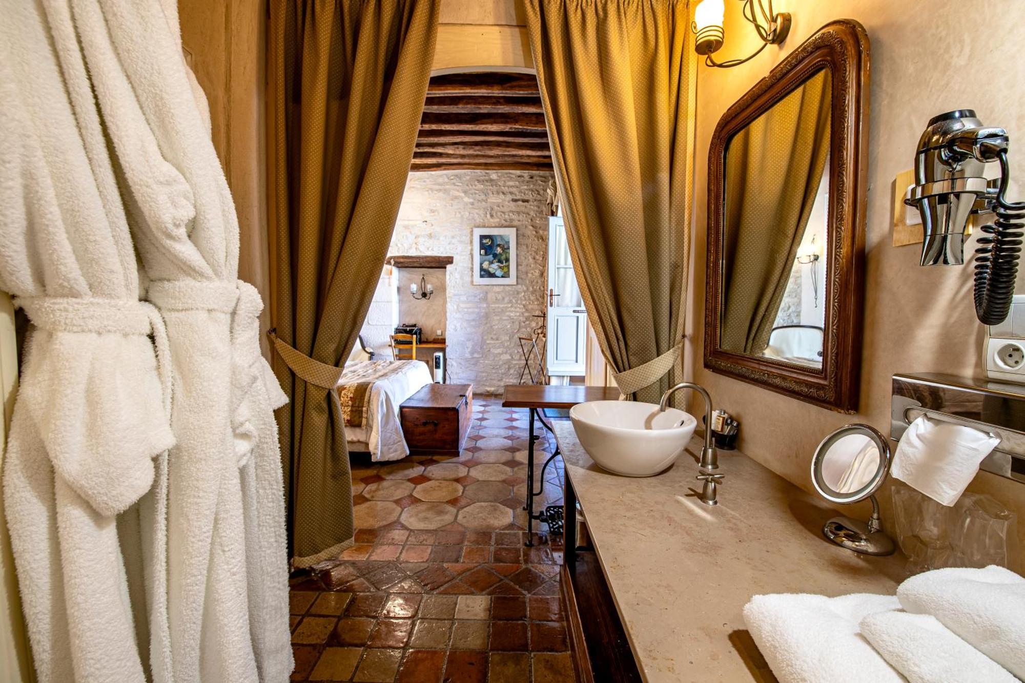 Hotel De La Beursaudiere Nitry المظهر الخارجي الصورة