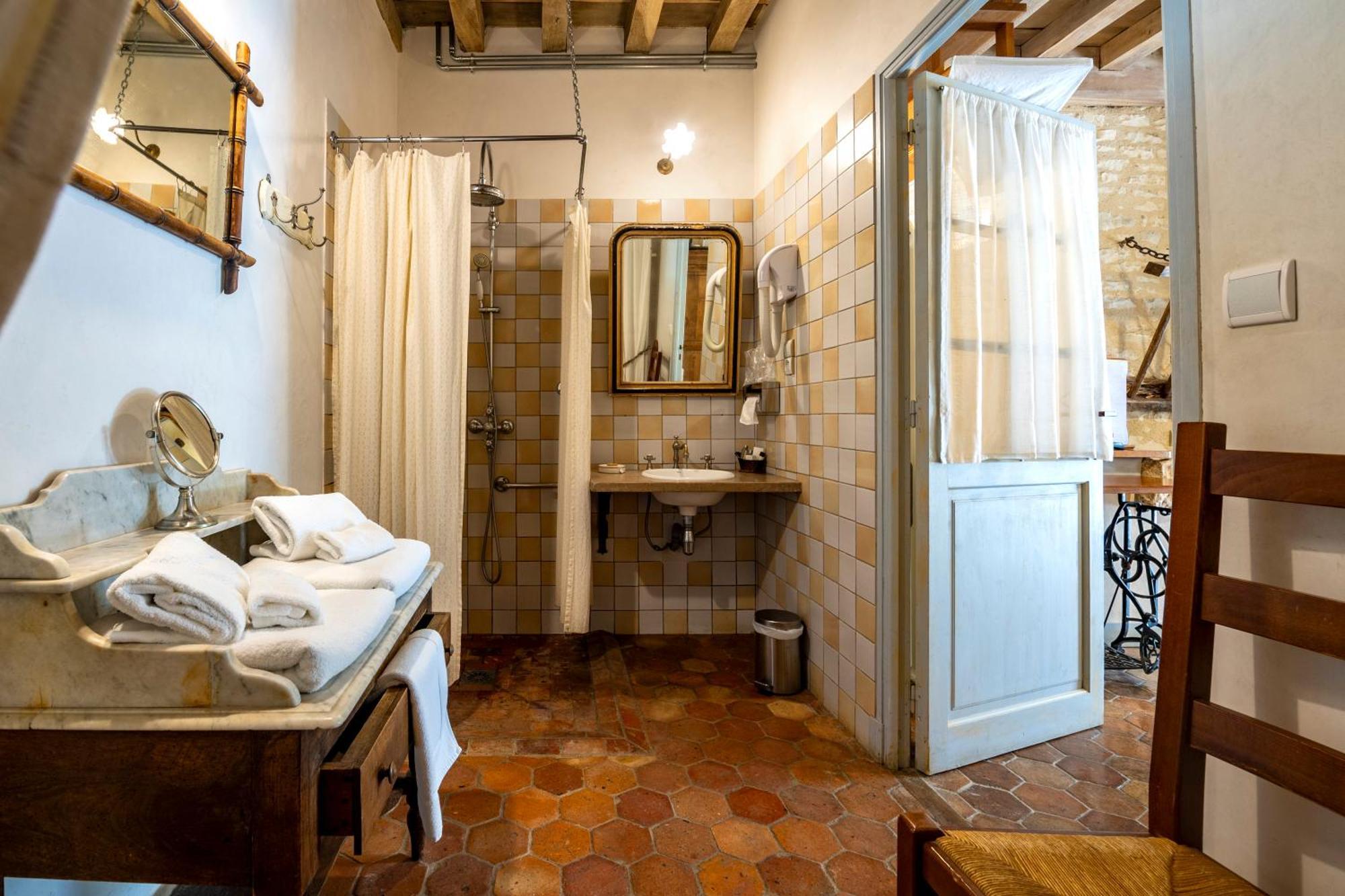 Hotel De La Beursaudiere Nitry المظهر الخارجي الصورة